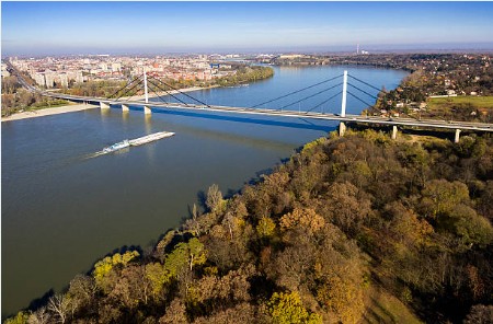 001-Novi-Sad-met-Donau-panorama