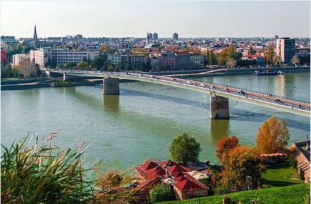 018-Novi-Sad-Donau-panorama